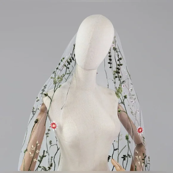 Wildflower Embroidered Veil - 63inches in Length - Picture 7 of 14